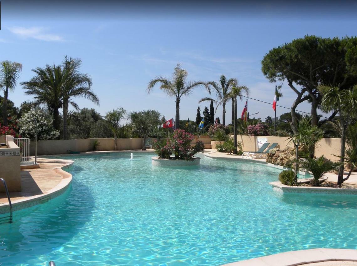 Mobile Home In Frejus, South Of France Fréjus Exterior foto